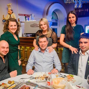 Группа Африканская деревня в ресторане Интеграл