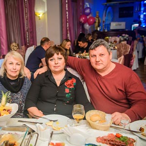 Группа Африканская деревня в ресторане Интеграл