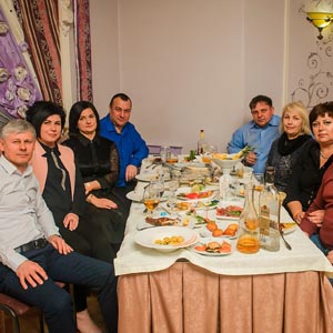 Группа Африканская деревня в ресторане Интеграл