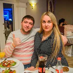 Группа Африканская деревня в ресторане Интеграл