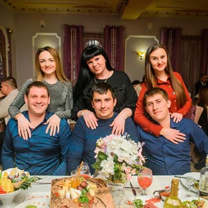 Группа Африканская деревня в ресторане Интеграл