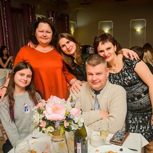 Группа Африканская деревня в ресторане Интеграл