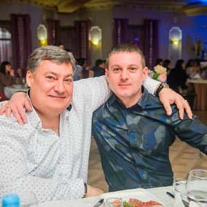 Группа Африканская деревня в ресторане Интеграл