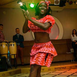 Группа Африканская деревня в ресторане Интеграл