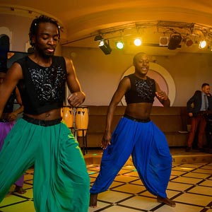 Группа Африканская деревня в ресторане Интеграл