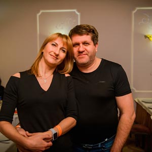 Группа Африканская деревня в ресторане Интеграл