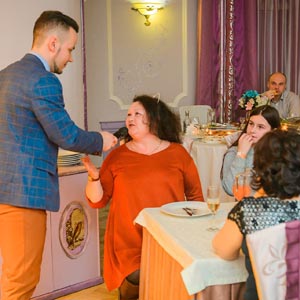 Группа Африканская деревня в ресторане Интеграл