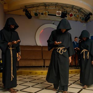 Группа Африканская деревня в ресторане Интеграл