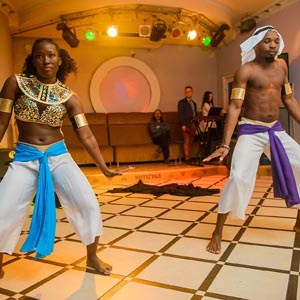 Группа Африканская деревня в ресторане Интеграл