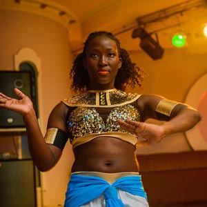 Группа Африканская деревня в ресторане Интеграл