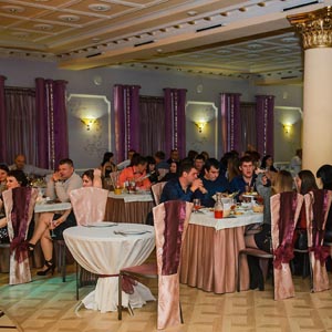 Группа Африканская деревня в ресторане Интеграл