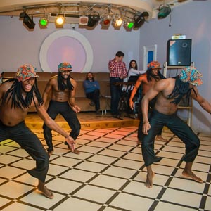 Группа Африканская деревня в ресторане Интеграл