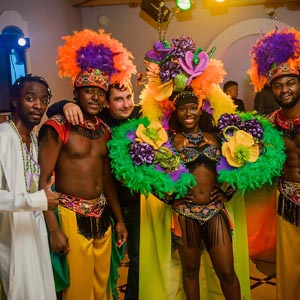 Группа Африканская деревня в ресторане Интеграл