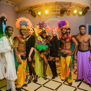 Группа Африканская деревня в ресторане Интеграл