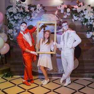 Проекту ARTandshok61 1 год