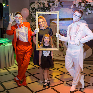 Проекту ARTandshok61 1 год