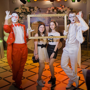 Проекту ARTandshok61 1 год