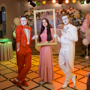 Проекту ARTandshok61 1 год