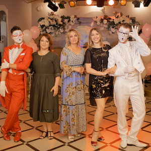 Проекту ARTandshok61 1 год