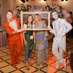 Проекту ARTandshok61 1 год