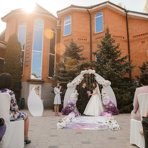 Выездная регистрация в ресторане Интеграл